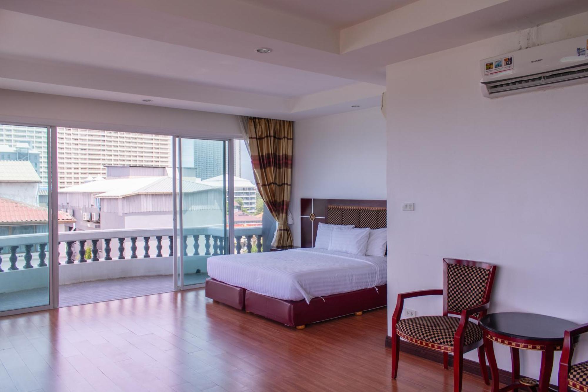 Jomtien Hisotel Екстер'єр фото