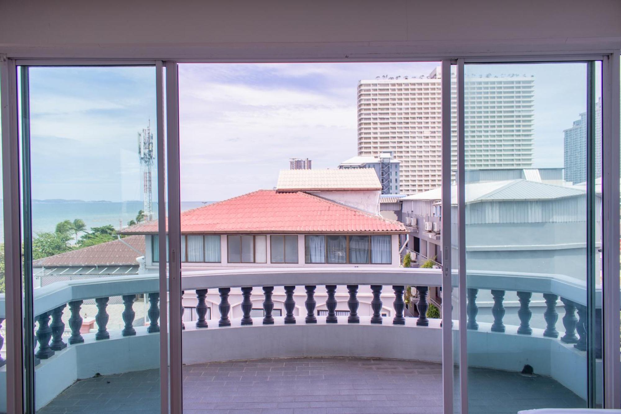 Jomtien Hisotel Екстер'єр фото