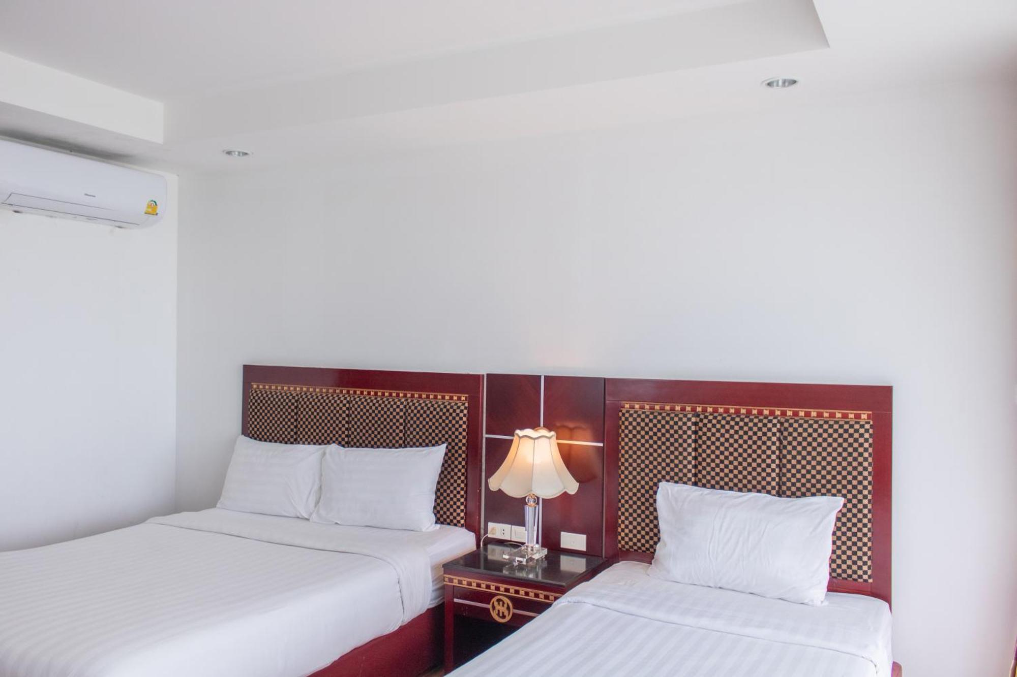 Jomtien Hisotel Екстер'єр фото