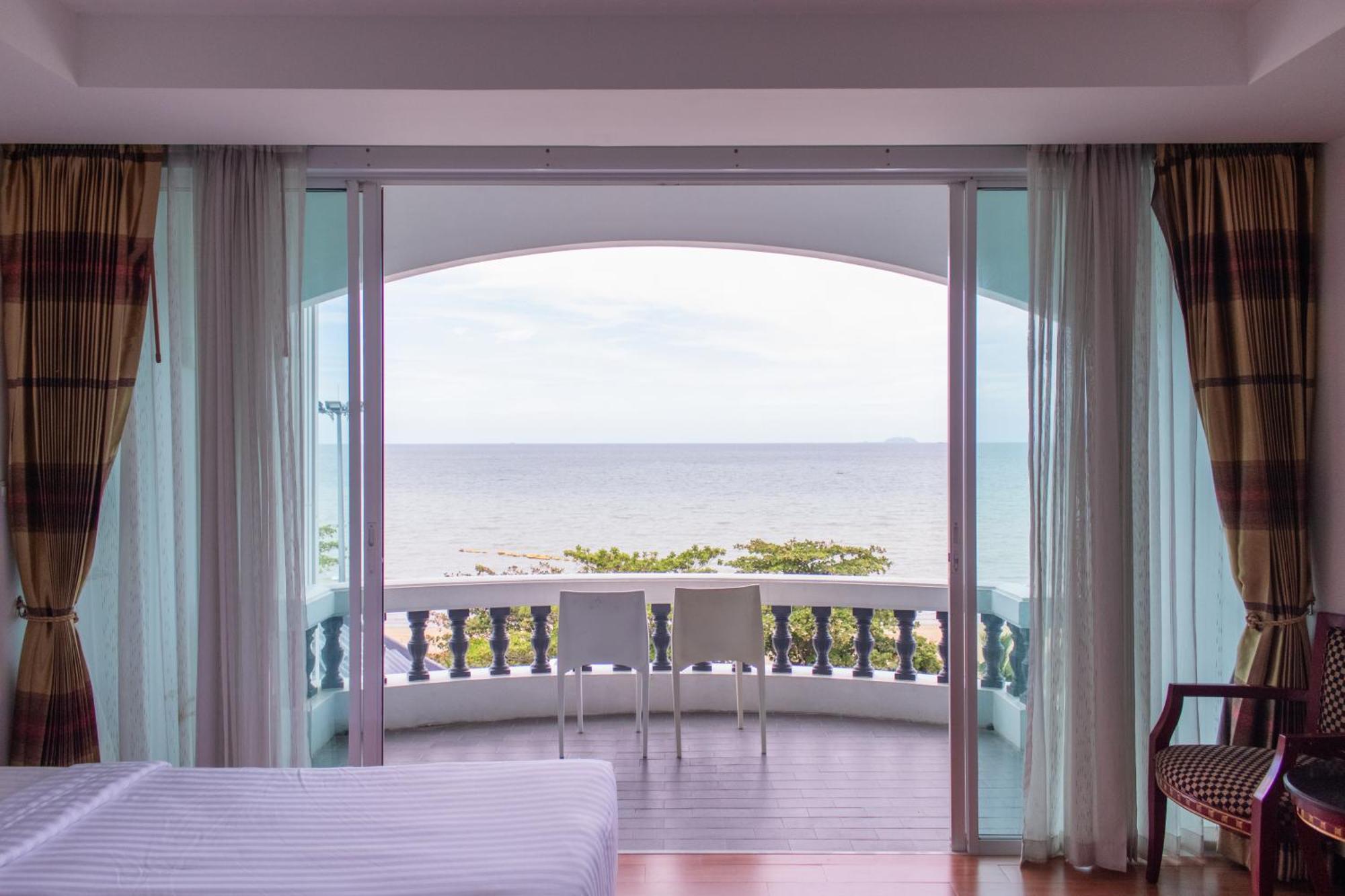 Jomtien Hisotel Екстер'єр фото