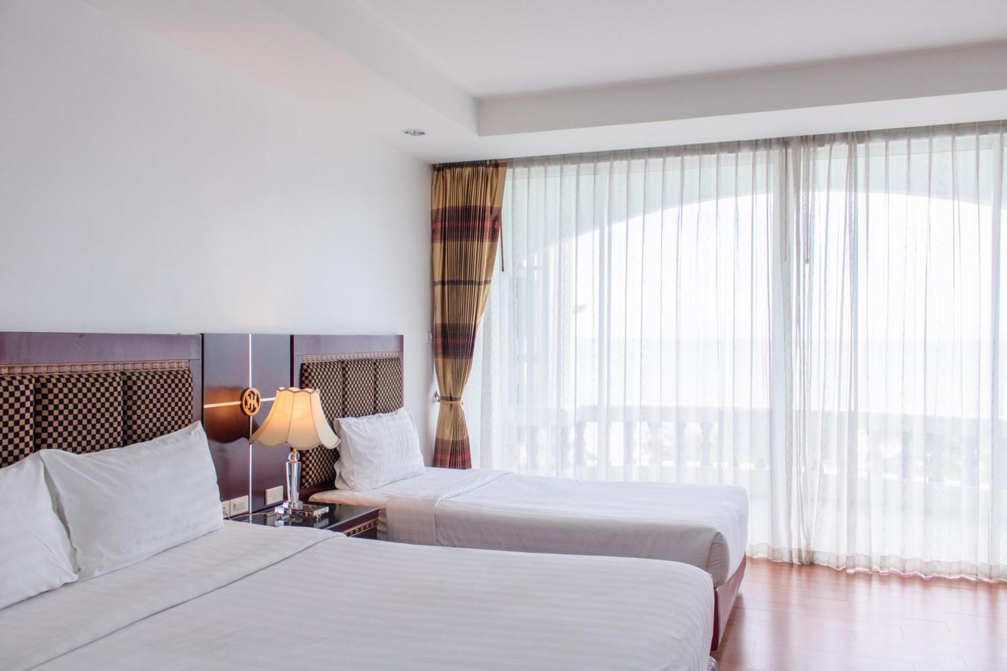 Jomtien Hisotel Екстер'єр фото