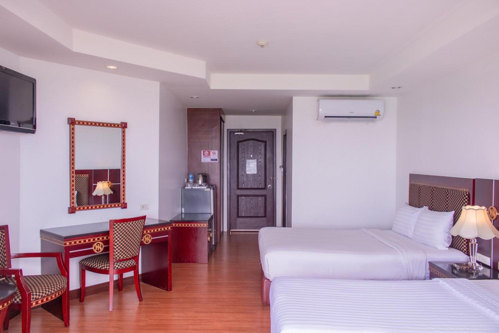 Jomtien Hisotel Екстер'єр фото