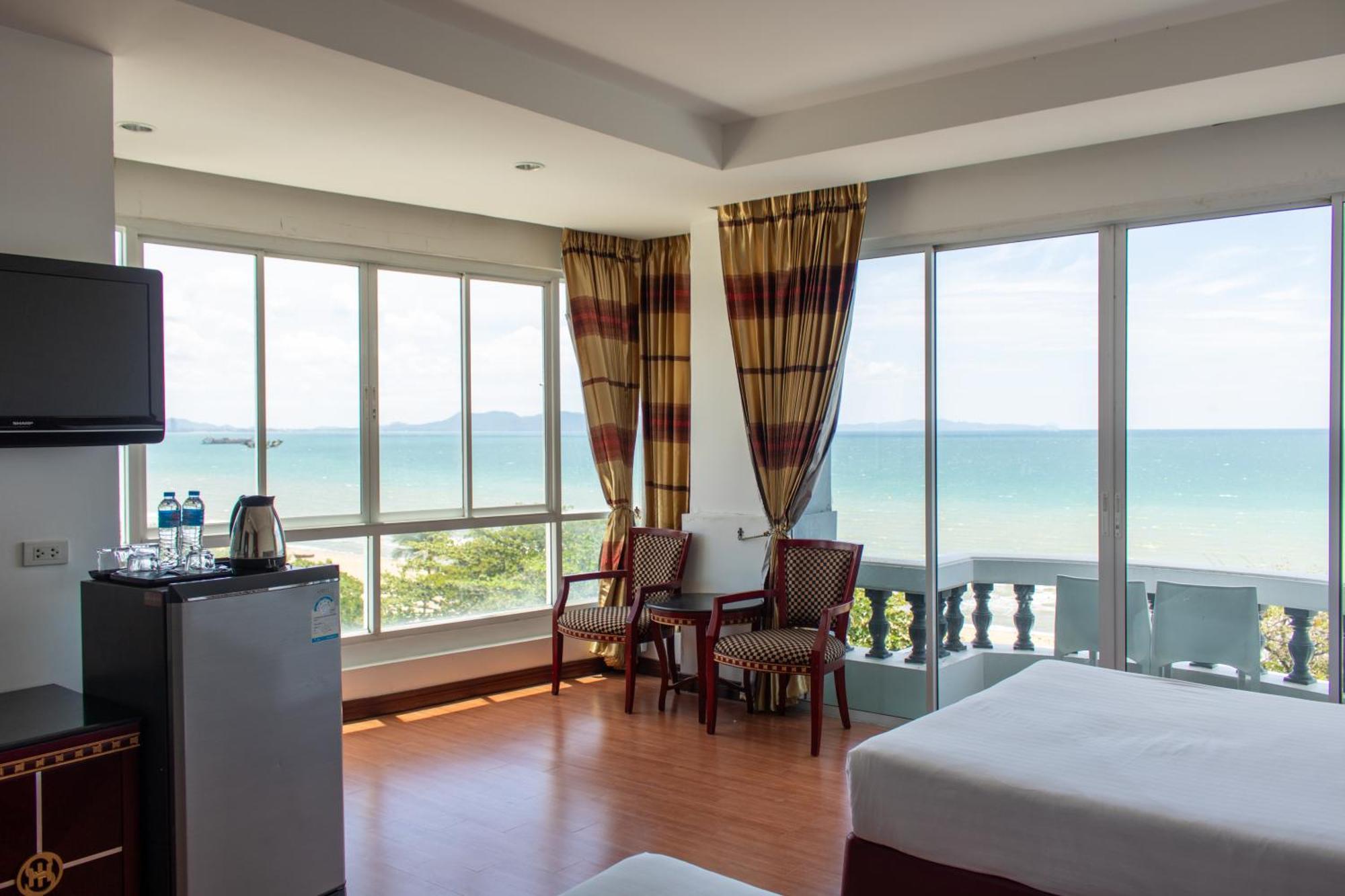 Jomtien Hisotel Екстер'єр фото