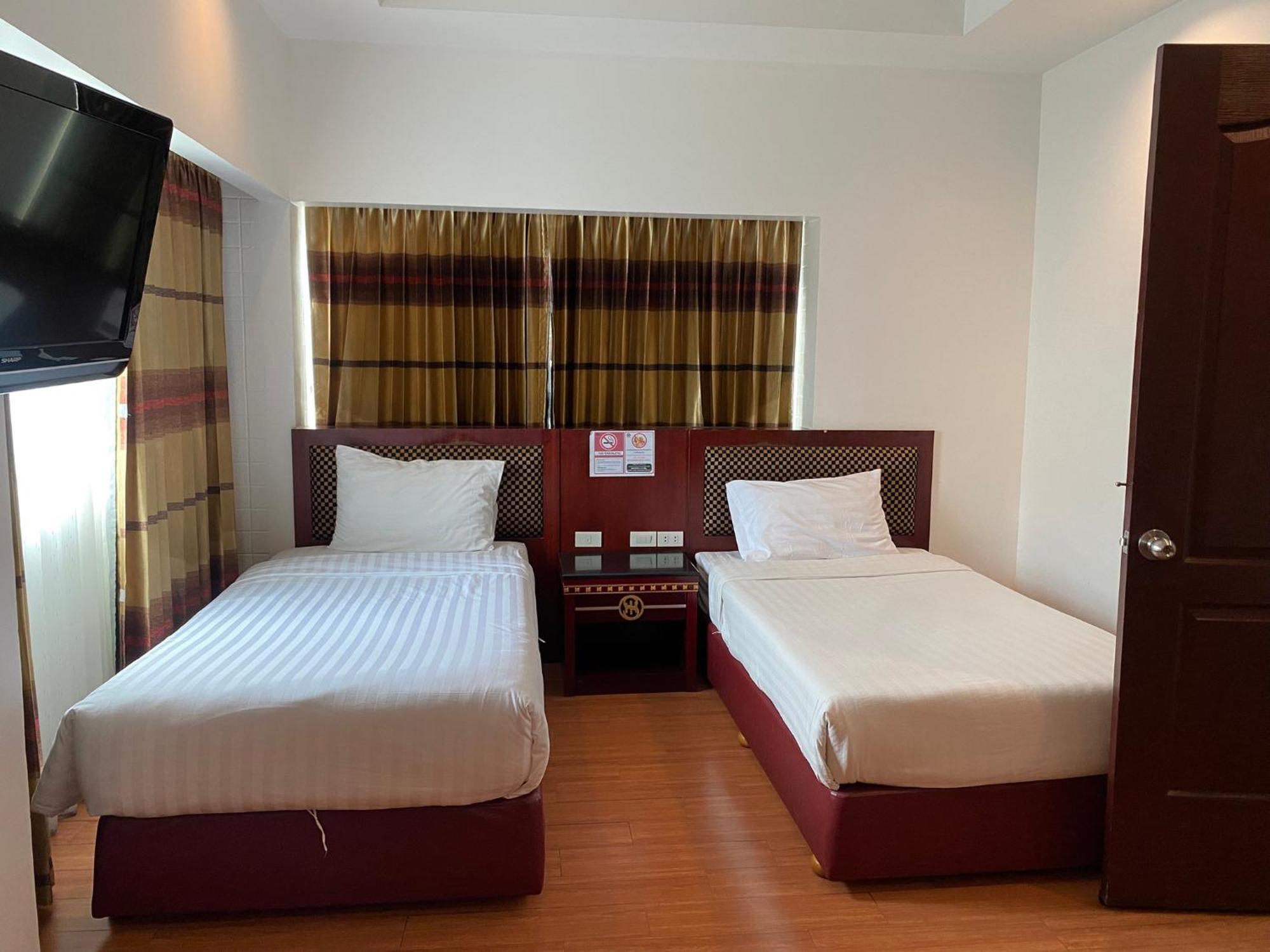 Jomtien Hisotel Екстер'єр фото