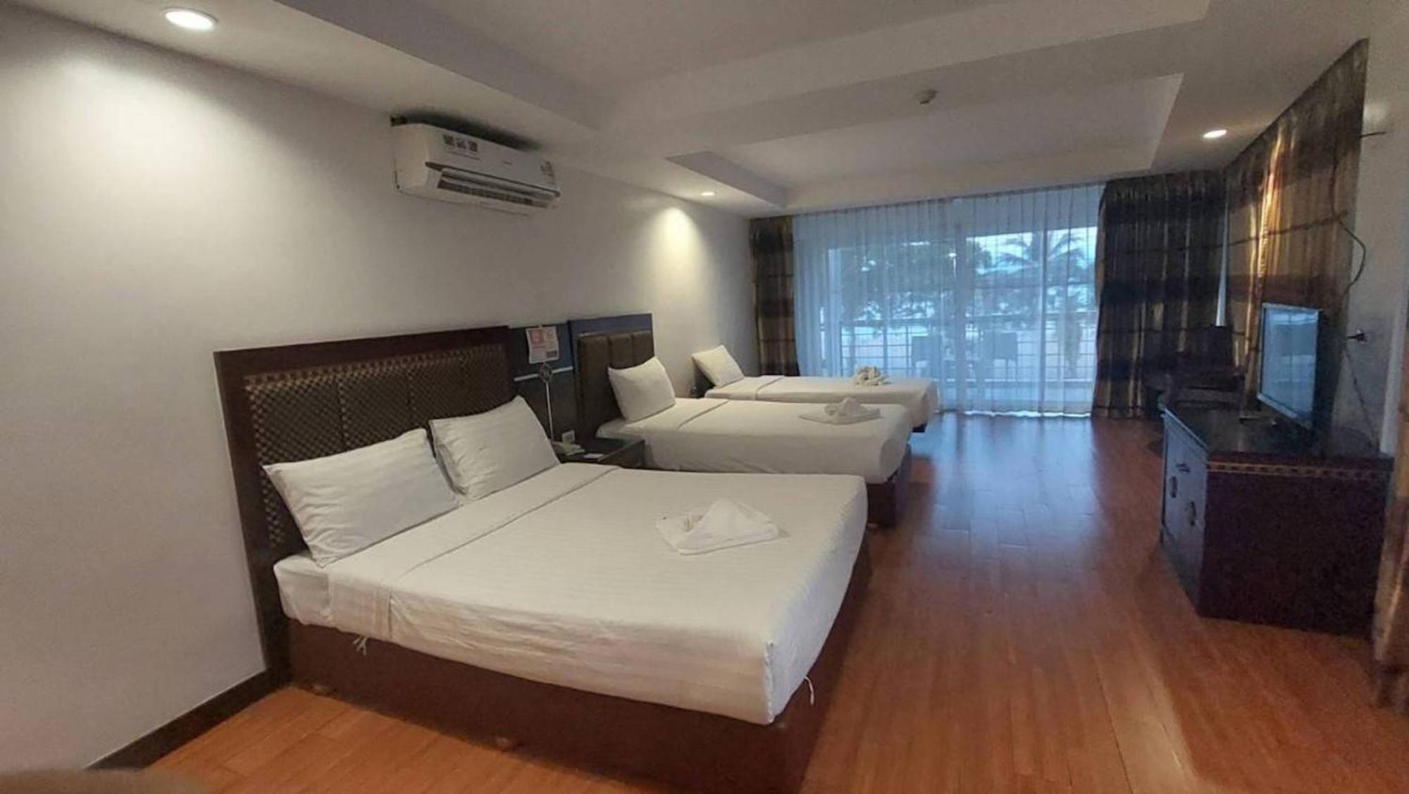 Jomtien Hisotel Екстер'єр фото